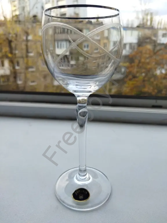 Фужеры из большого стекла