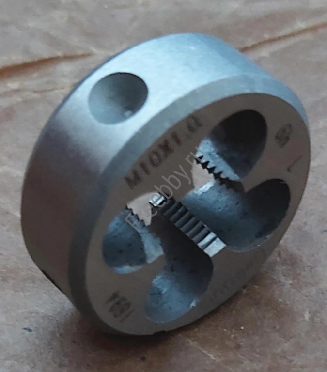 Плашка левая М10х1LH, 9ХС, 30/11 мм, мелкий шаг, ГОСТ 9740-71
