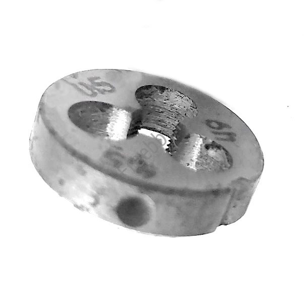Плашка М4,5х0,5; 9ХС, мелкий шаг, 20/5 мм, ГОСТ 7740-71, СССР