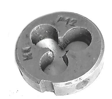 Плашка М4х0,7; Р12, основной шаг, 20/5 мм, ГОСТ 7740-71, СССР.