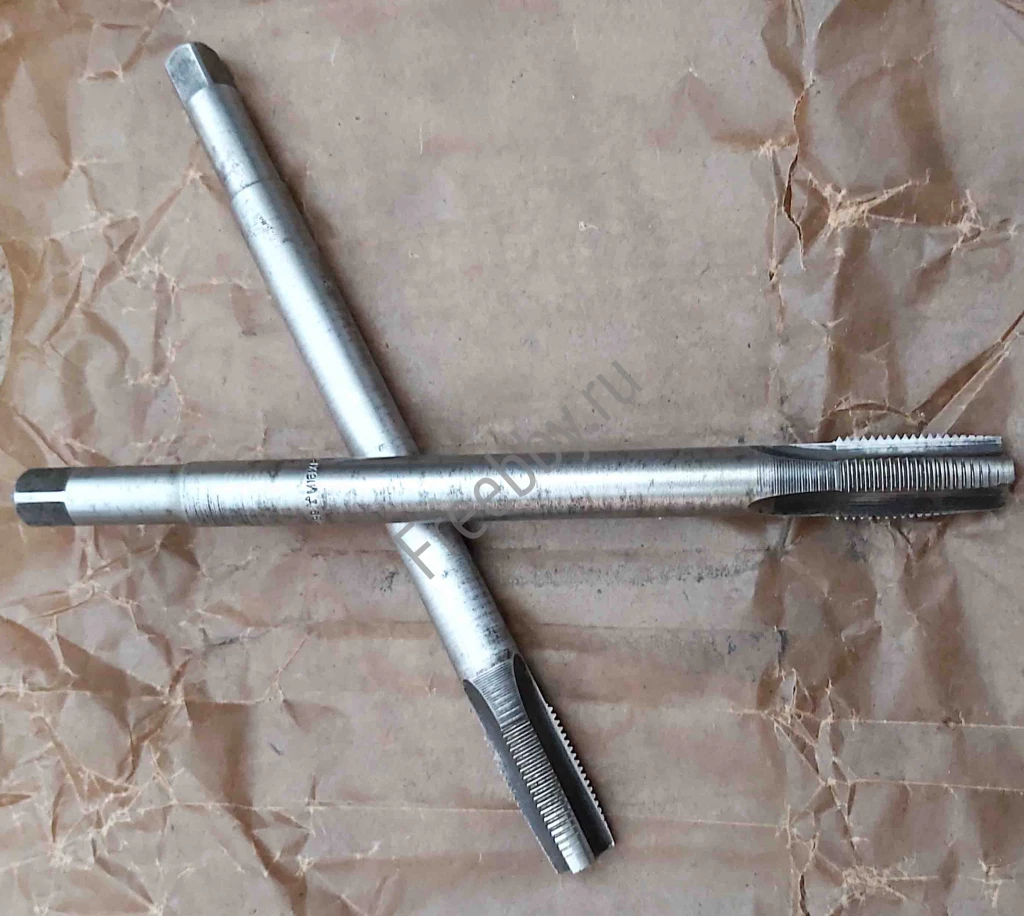 Метчик гаечный М16х1,5; Р6М5, 200/30 мм, мелкий шаг, 2640-0189, СССР.