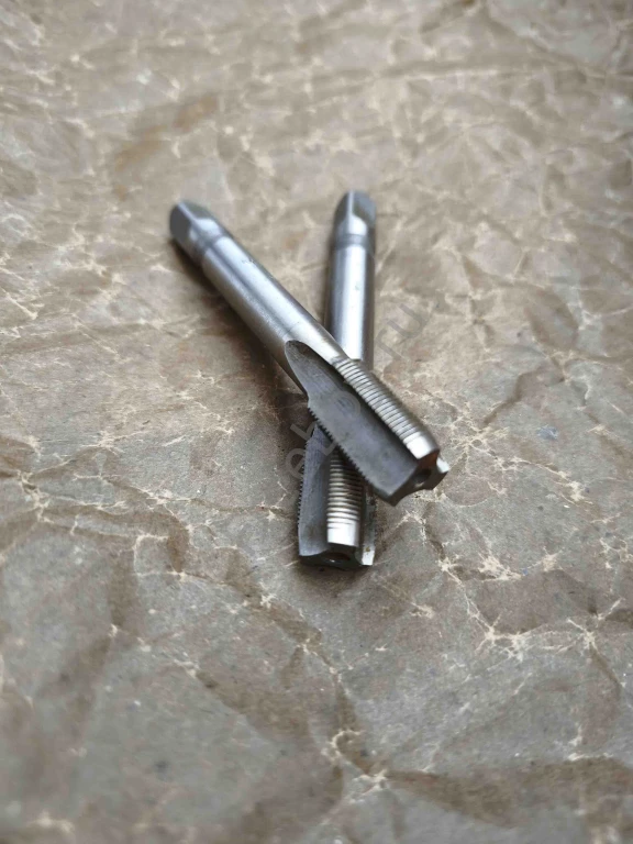 Метчик М12х0,75; к-т, м/р, Р6М5, 79/19 мм, мелкий шаг, шлиф, СССР.