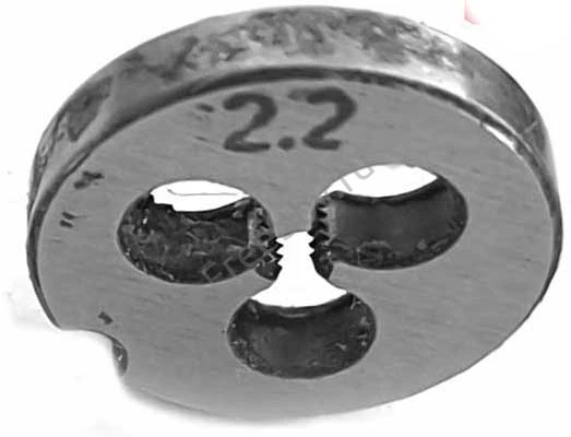Плашка М2,2х0,45, 9ХС, основной шаг, 15/3 мм, ГОСТ 7740-71, СССР.